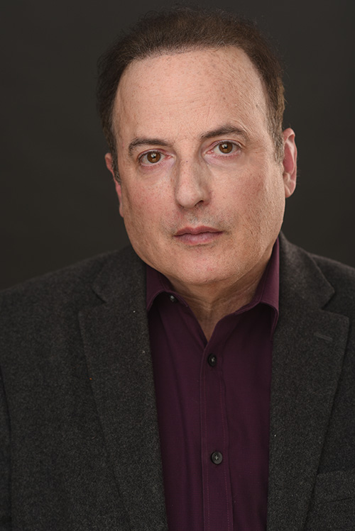 actor's Aaron L. Schwartz headshot for TV and film roles 